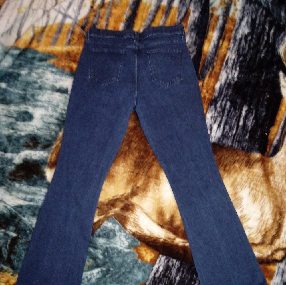NY&Co Ultra Low Rise FLARE Leg - Picture 3 of 4